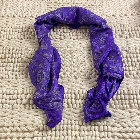 Vintage Silk Scarf | Floral Jacquard | 39x39 - Picture 3 of 10